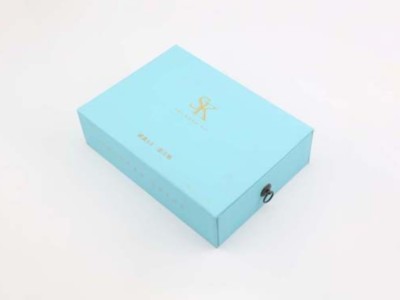 包裝盒定做廠家淺談化妝品包裝盒設(shè)計(jì)，讓產(chǎn)品更具有魅力